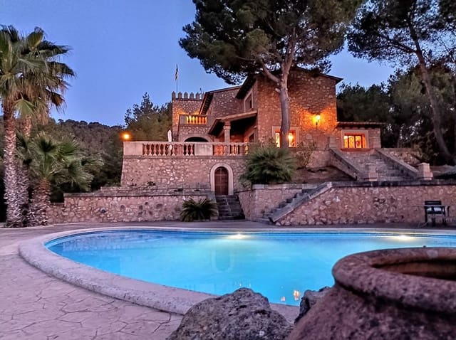 5 soveværelse Finca/Landehus til salg i Cala Millor, Son Servera med swimmingpool - € 3.410.000 (Ref: 7093927)