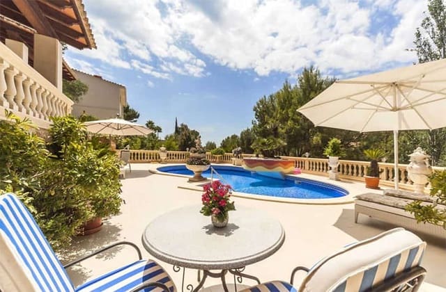 4 soveværelse Villa til salg i Costa de la Calma, Calvià med swimmingpool - € 2.550.000 (Ref: 7860032)