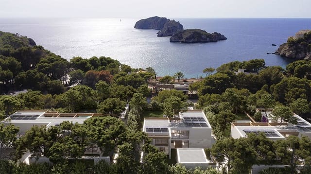 Grunde uden byggetilladelser til salg i Santa Ponsa, Calvià - € 5.700.000 (Ref: 9131174)