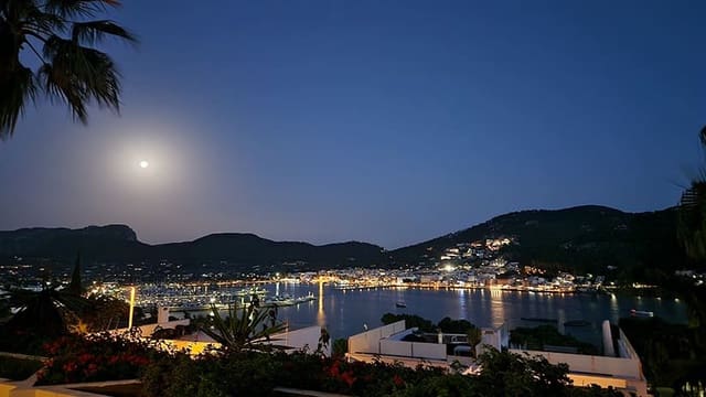 3 soveværelse Lejlighed til salg i Puerto de Andratx, Andratx med swimmingpool - € 2.900.000 (Ref: 9131268)