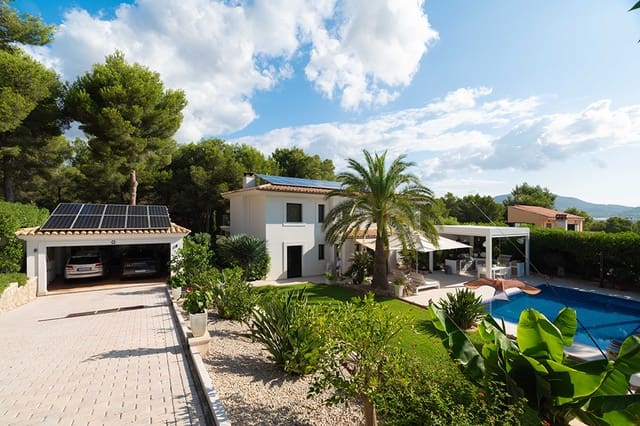 5 soveværelse Villa til salg i Costa de la Calma, Calvià med swimmingpool - € 3.750.000 (Ref: 9158845)