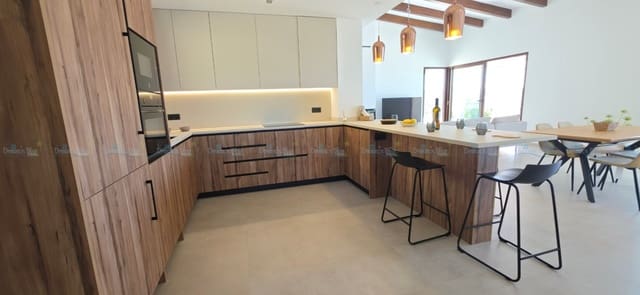 3 camera da letto Villa in vendita in Gaianes con garage - 495.000 € (Rif: 10093959)