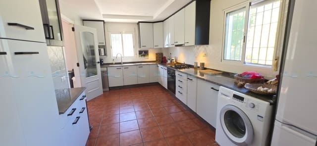 5 quarto Moradia para venda em Ontinyent com piscina garagem - 480 000 € (Ref: 10111128)