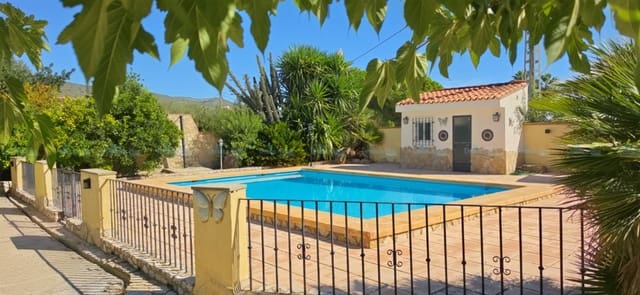 5 quarto Moradia para venda em Ontinyent com piscina garagem - 480 000 € (Ref: 10111128)