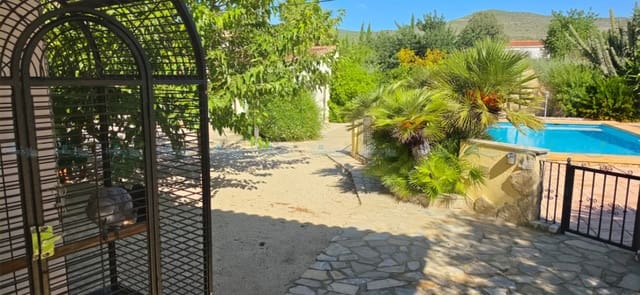 5 quarto Moradia para venda em Ontinyent com piscina garagem - 480 000 € (Ref: 10111128)