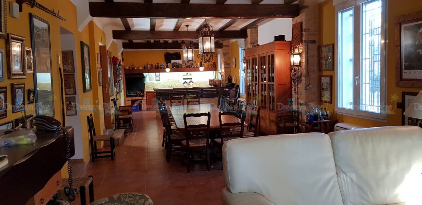 9 sovrum Villa till salu i Muro de Alcoy med pool garage - 875 000 € (Ref: 4396213)