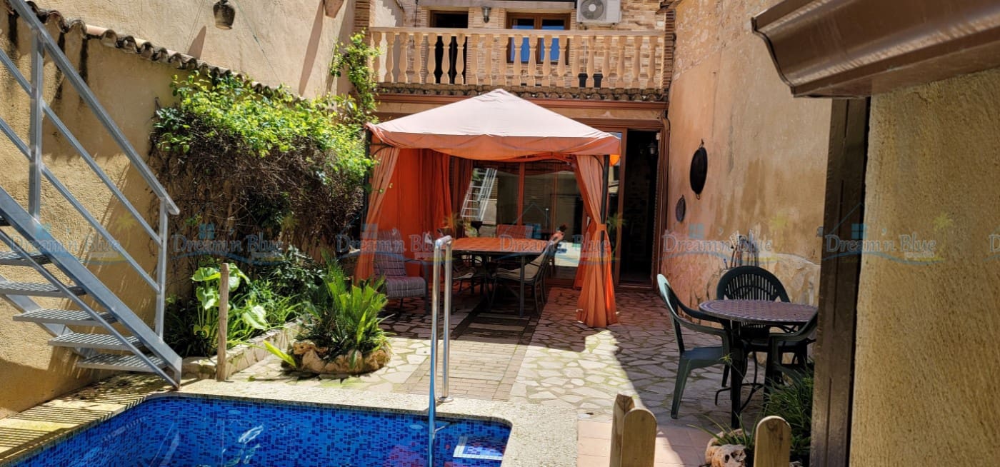 5 slaapkamer Huis te koop in Albaida met zwembad - € 220.000 (Ref: 6784067)