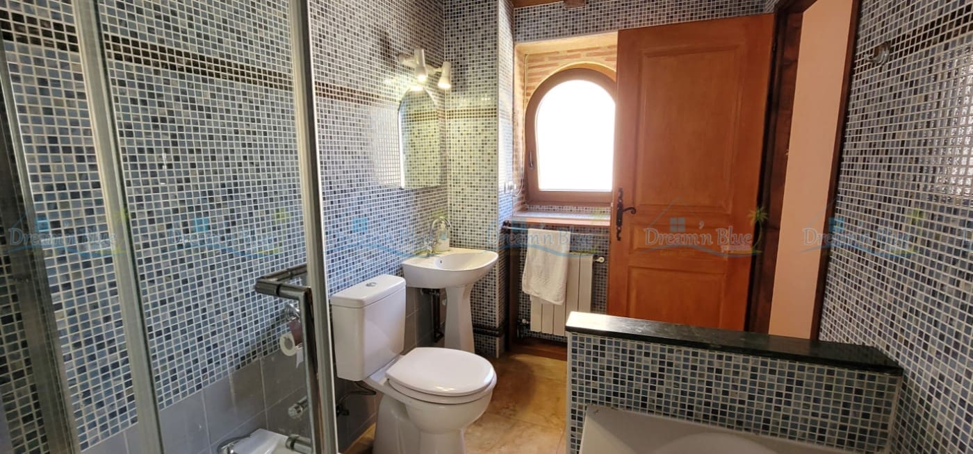 5 slaapkamer Huis te koop in Albaida met zwembad - € 220.000 (Ref: 6784067)