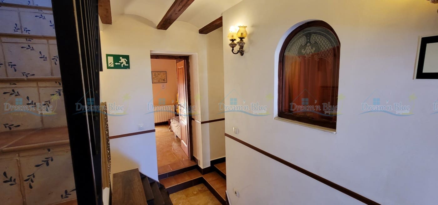 5 slaapkamer Huis te koop in Albaida met zwembad - € 220.000 (Ref: 6784067)