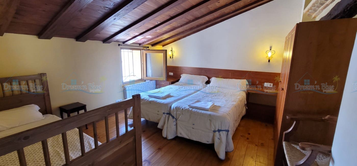 5 slaapkamer Huis te koop in Albaida met zwembad - € 220.000 (Ref: 6784067)