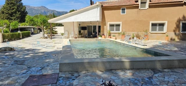 4 soveværelse Villa til salg i Muro de Alcoy med swimmingpool garage - € 425.000 (Ref: 8317521)