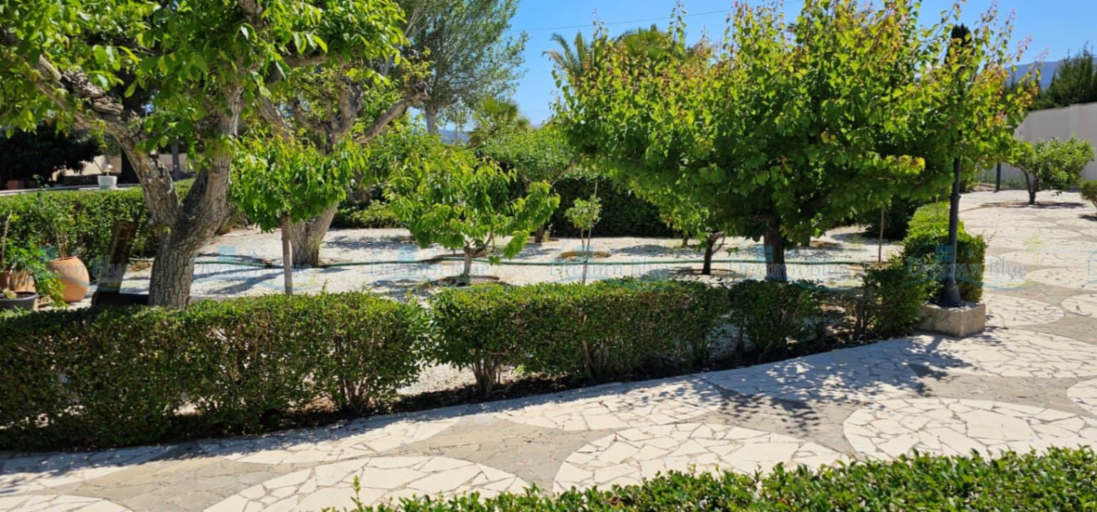 4 soveværelse Villa til salg i Muro de Alcoy med swimmingpool garage - € 425.000 (Ref: 8317521)