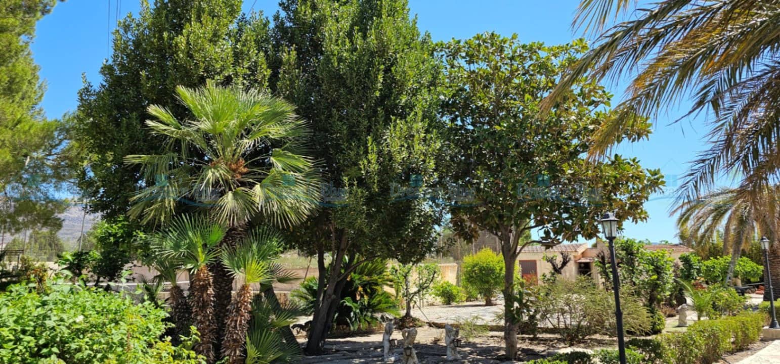 4 soveværelse Villa til salg i Muro de Alcoy med swimmingpool garage - € 425.000 (Ref: 8317521)