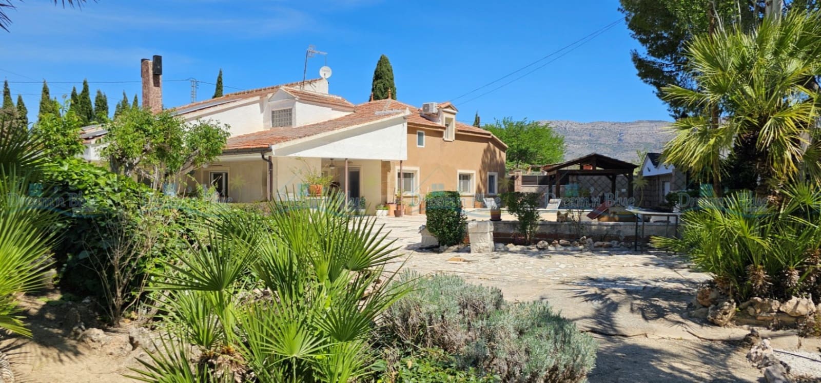 4 soveværelse Villa til salg i Muro de Alcoy med swimmingpool garage - € 425.000 (Ref: 8317521)