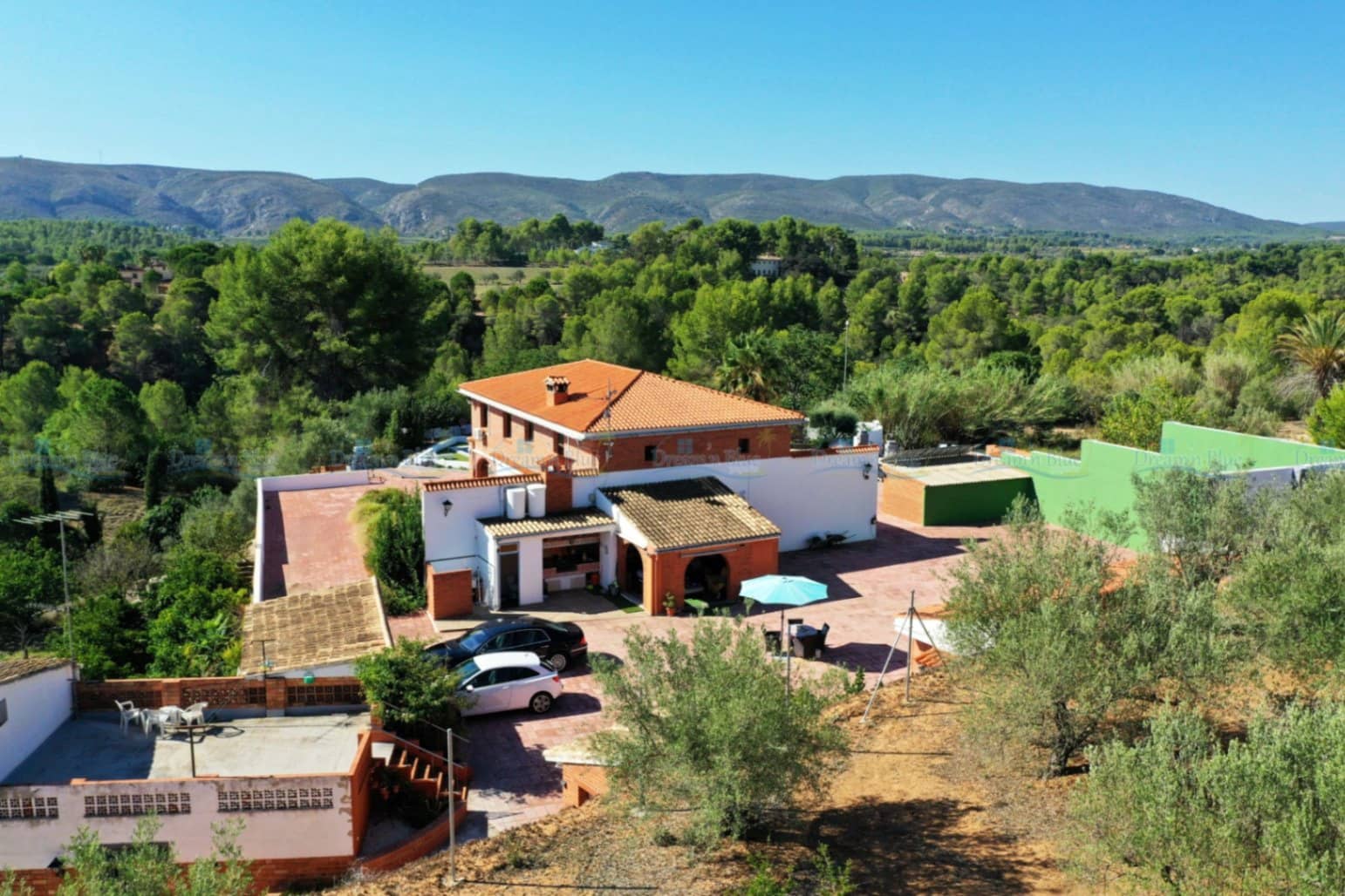 7 soveværelse Villa til salg i Ontinyent med swimmingpool garage - € 330.000 (Ref: 8485326)