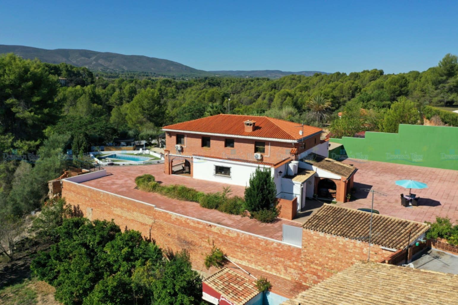 7 soveværelse Villa til salg i Ontinyent med swimmingpool garage - € 330.000 (Ref: 8485326)