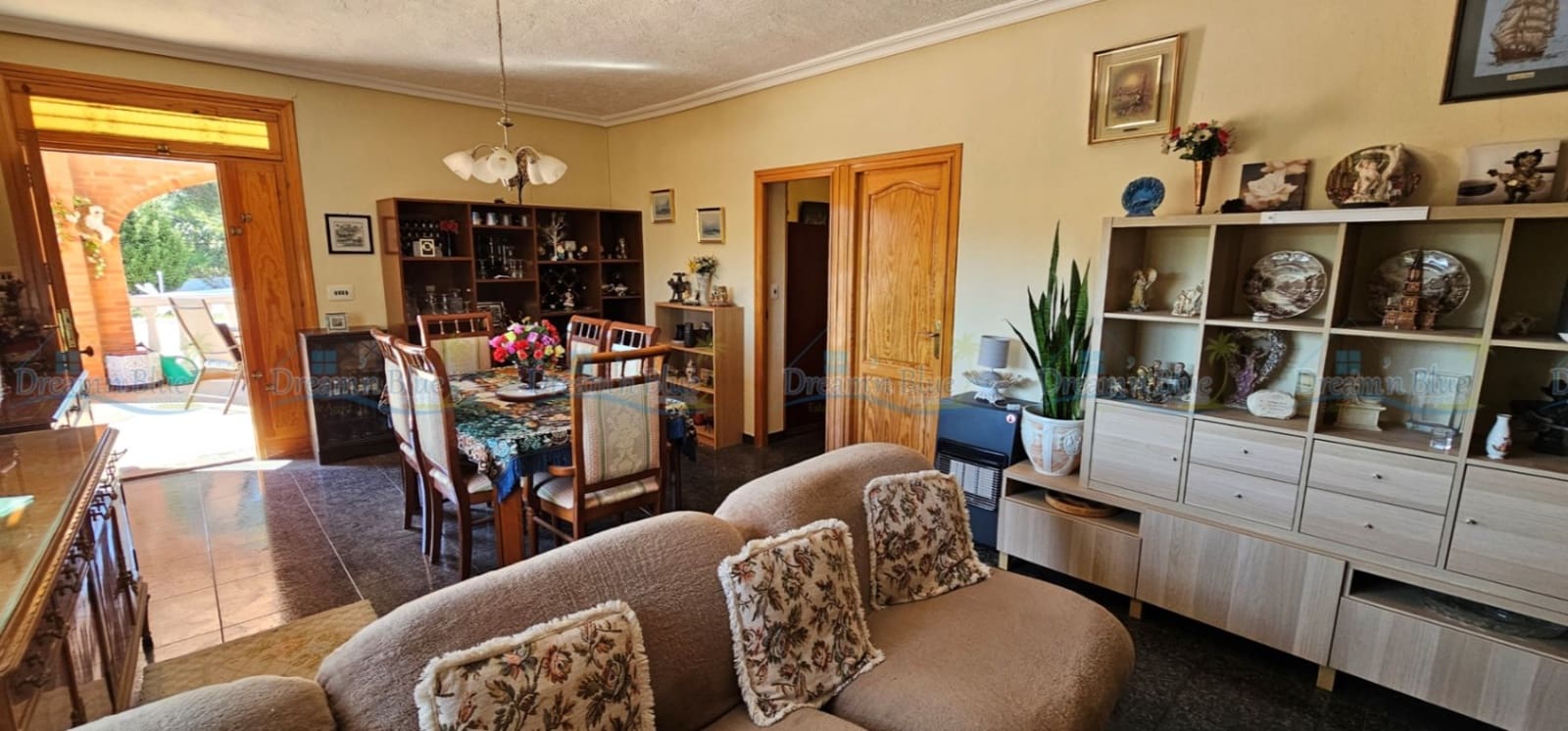 7 soveværelse Villa til salg i Ontinyent med swimmingpool garage - € 330.000 (Ref: 8485326)