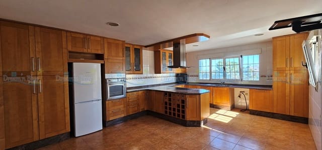 Casa de 3 habitaciones en Cocentaina en venta con garaje - 200.000 € (Ref: 8830537)