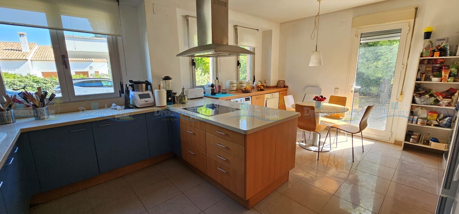 5 soveværelse Villa til salg i Ontinyent med garage - € 490.000 (Ref: 9104172)