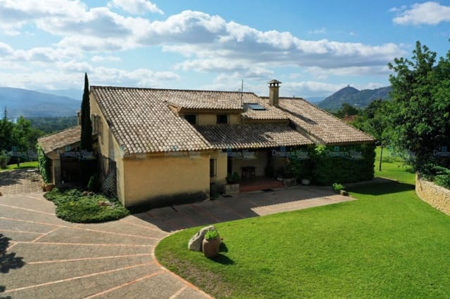 5 soveværelse Villa til salg i Muro de Alcoy med swimmingpool garage - € 880.000 (Ref: 9198686)