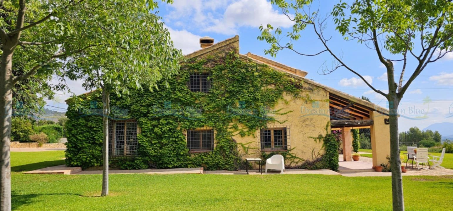 5 soveværelse Villa til salg i Muro de Alcoy med swimmingpool garage - € 880.000 (Ref: 9198686)