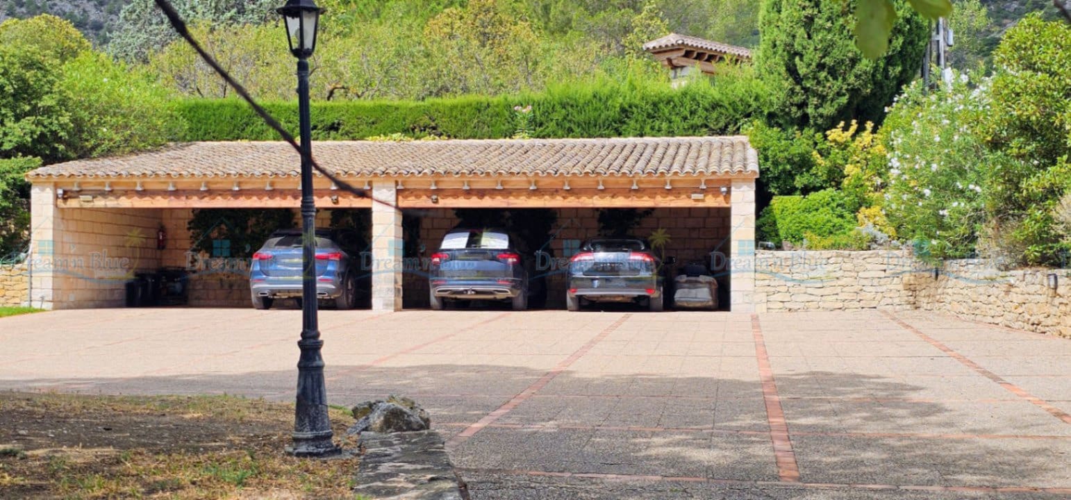 5 soveværelse Villa til salg i Muro de Alcoy med swimmingpool garage - € 880.000 (Ref: 9198686)