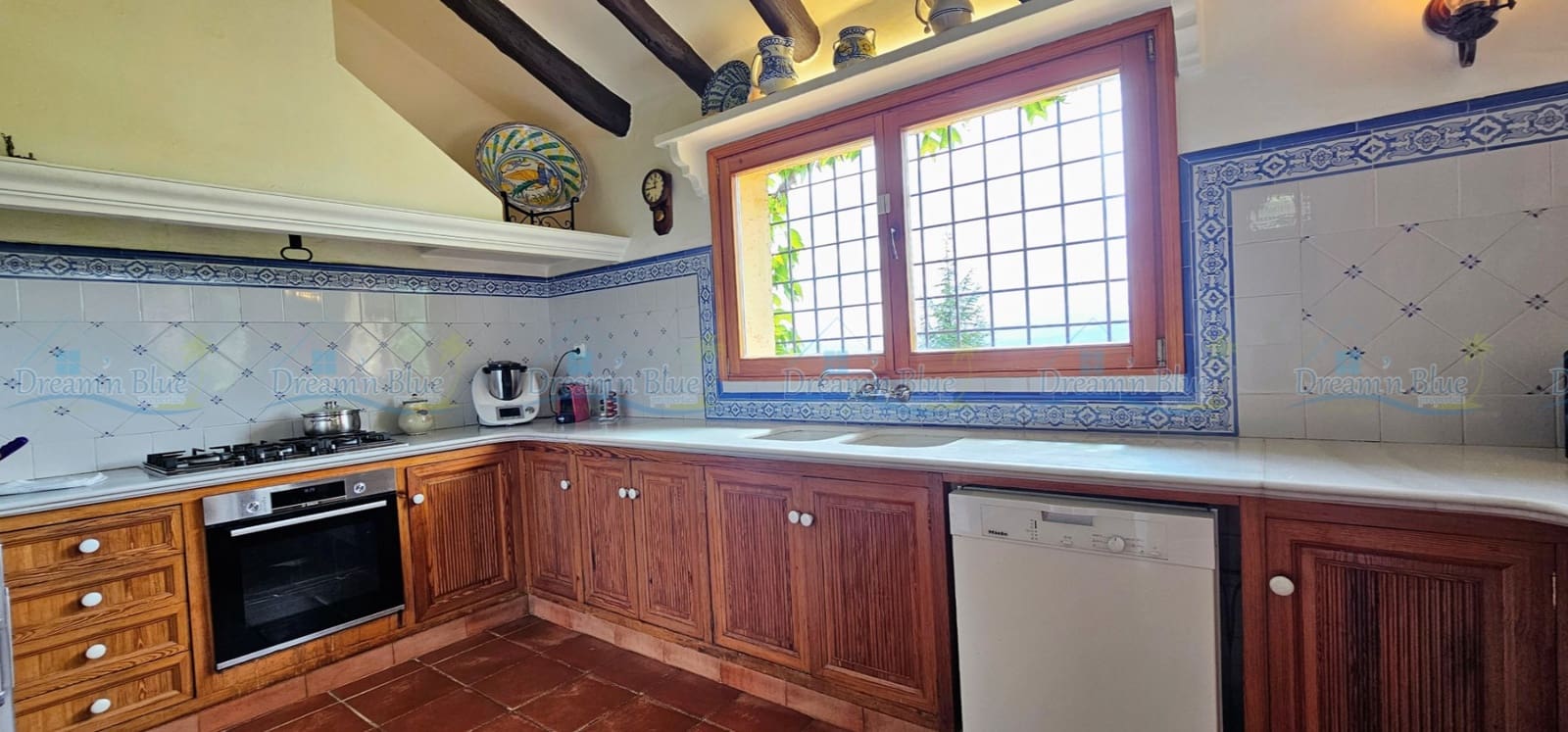 5 soveværelse Villa til salg i Muro de Alcoy med swimmingpool garage - € 880.000 (Ref: 9198686)