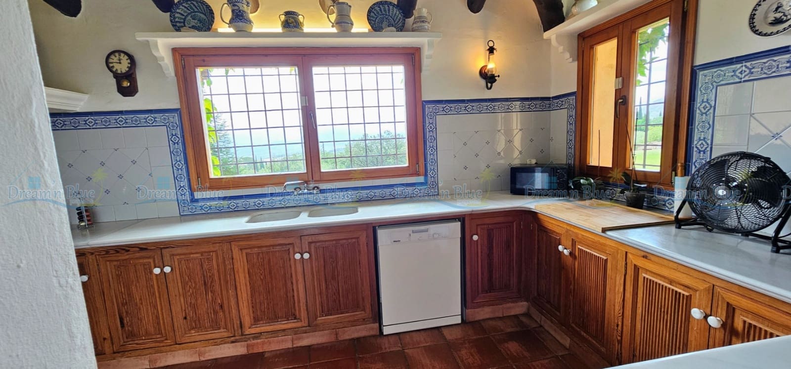 5 soveværelse Villa til salg i Muro de Alcoy med swimmingpool garage - € 880.000 (Ref: 9198686)