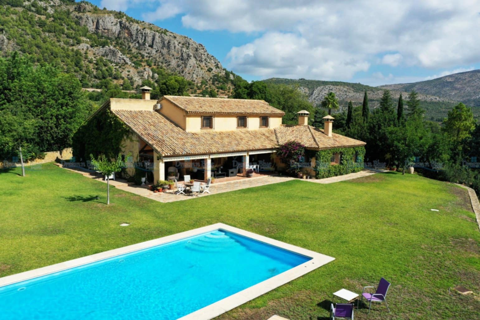 5 soveværelse Villa til salg i Muro de Alcoy med swimmingpool garage - € 880.000 (Ref: 9198686)