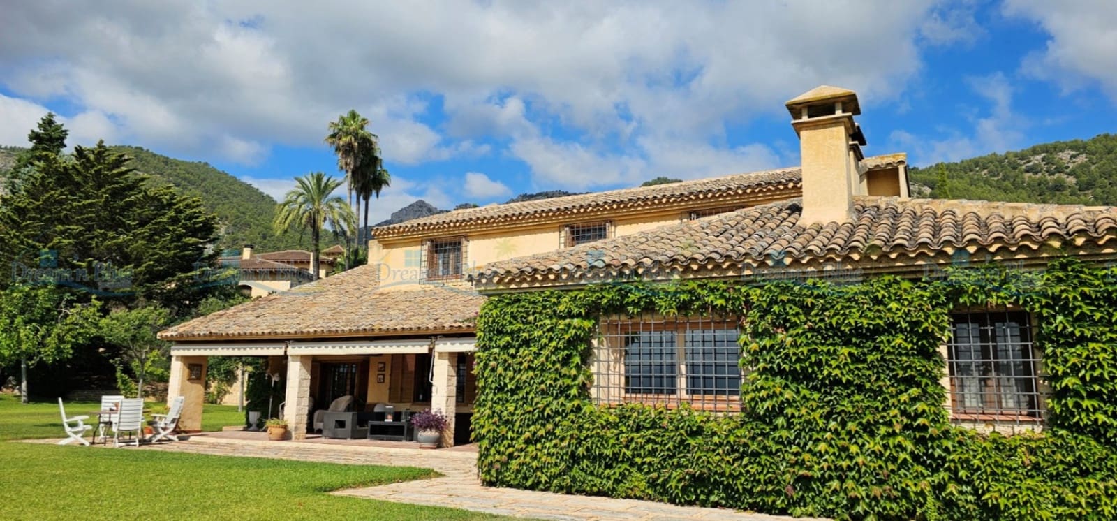 5 soveværelse Villa til salg i Muro de Alcoy med swimmingpool garage - € 880.000 (Ref: 9198686)