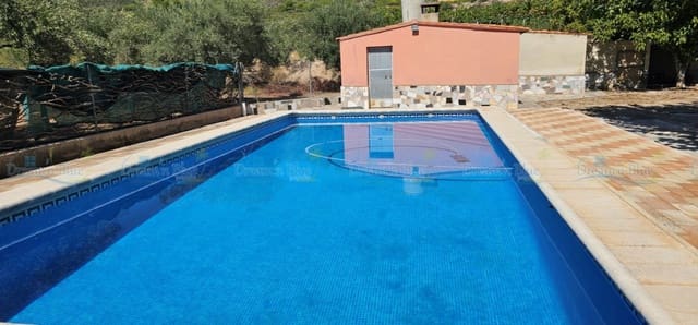 4 bedroom Villa for sale in Aielo de Malferit with pool garage - € 220,000 (Ref: 9265647)