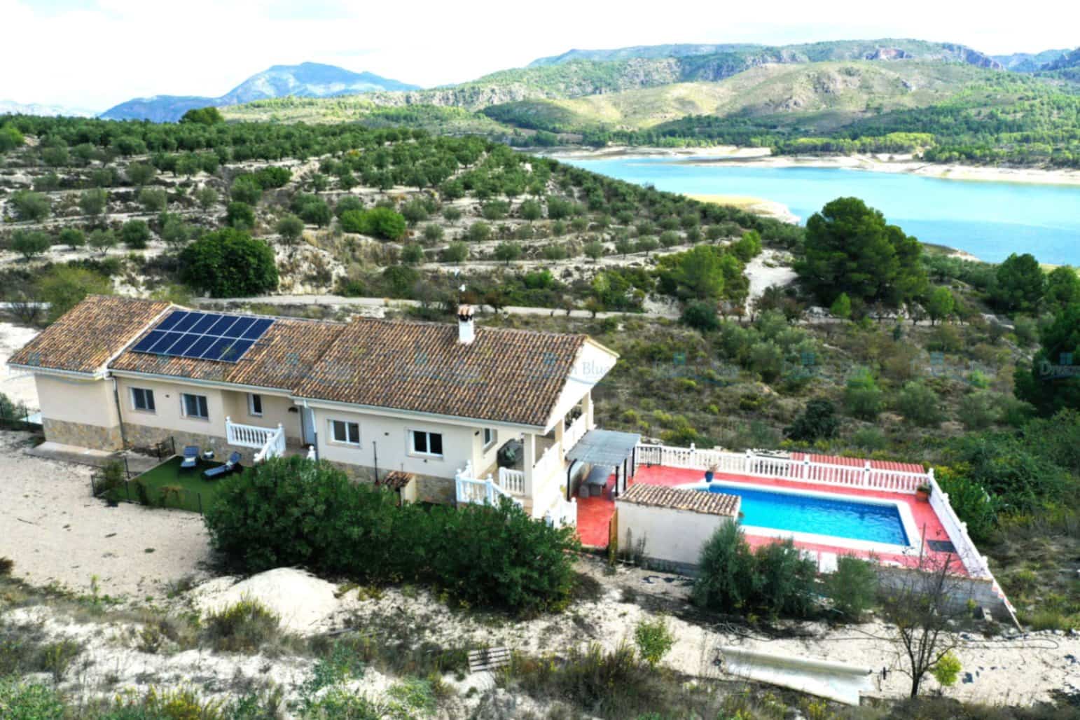 3 bedroom Villa for sale in Beniarres with pool garage - € 495,000 (Ref: 9302789)