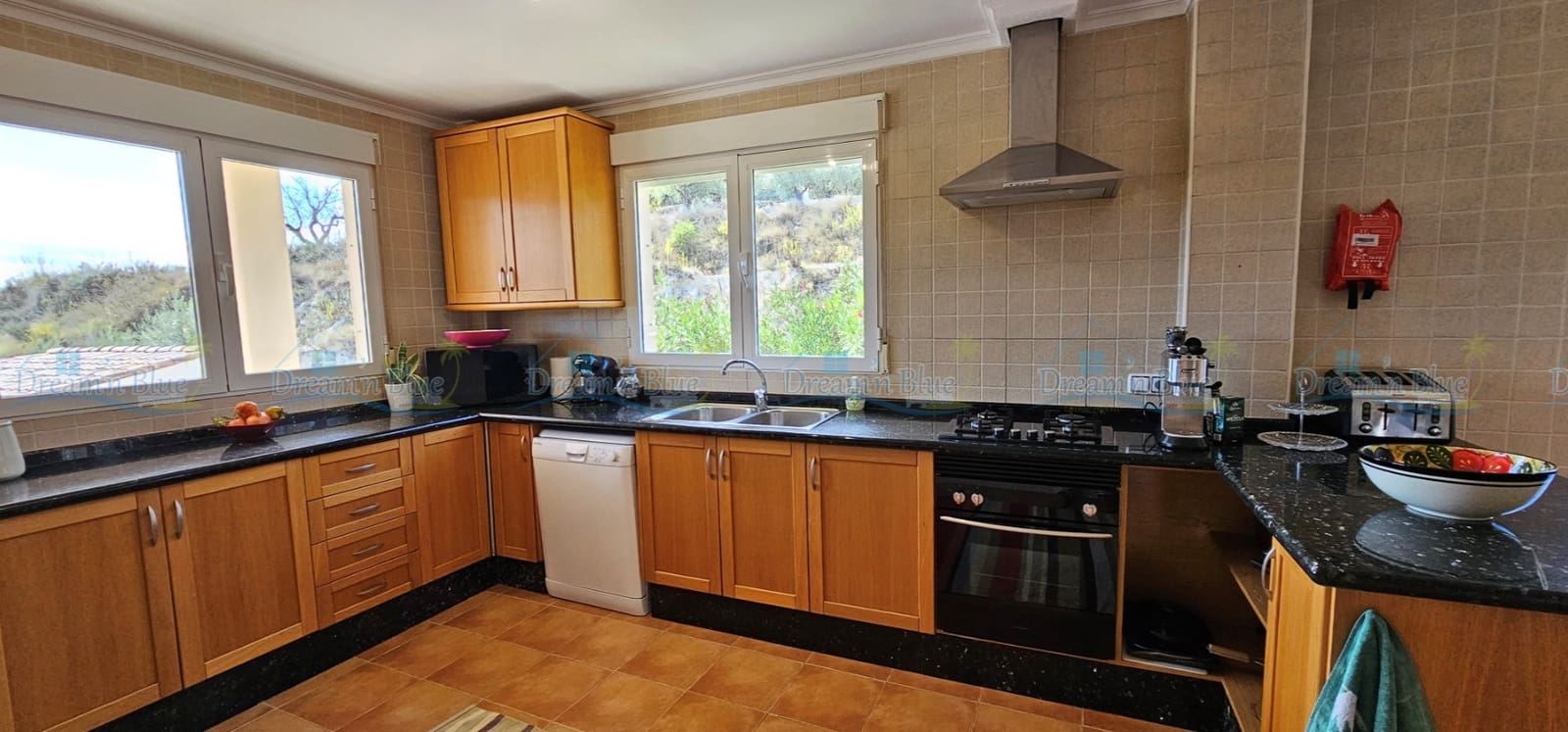 3 bedroom Villa for sale in Beniarres with pool garage - € 495,000 (Ref: 9302789)