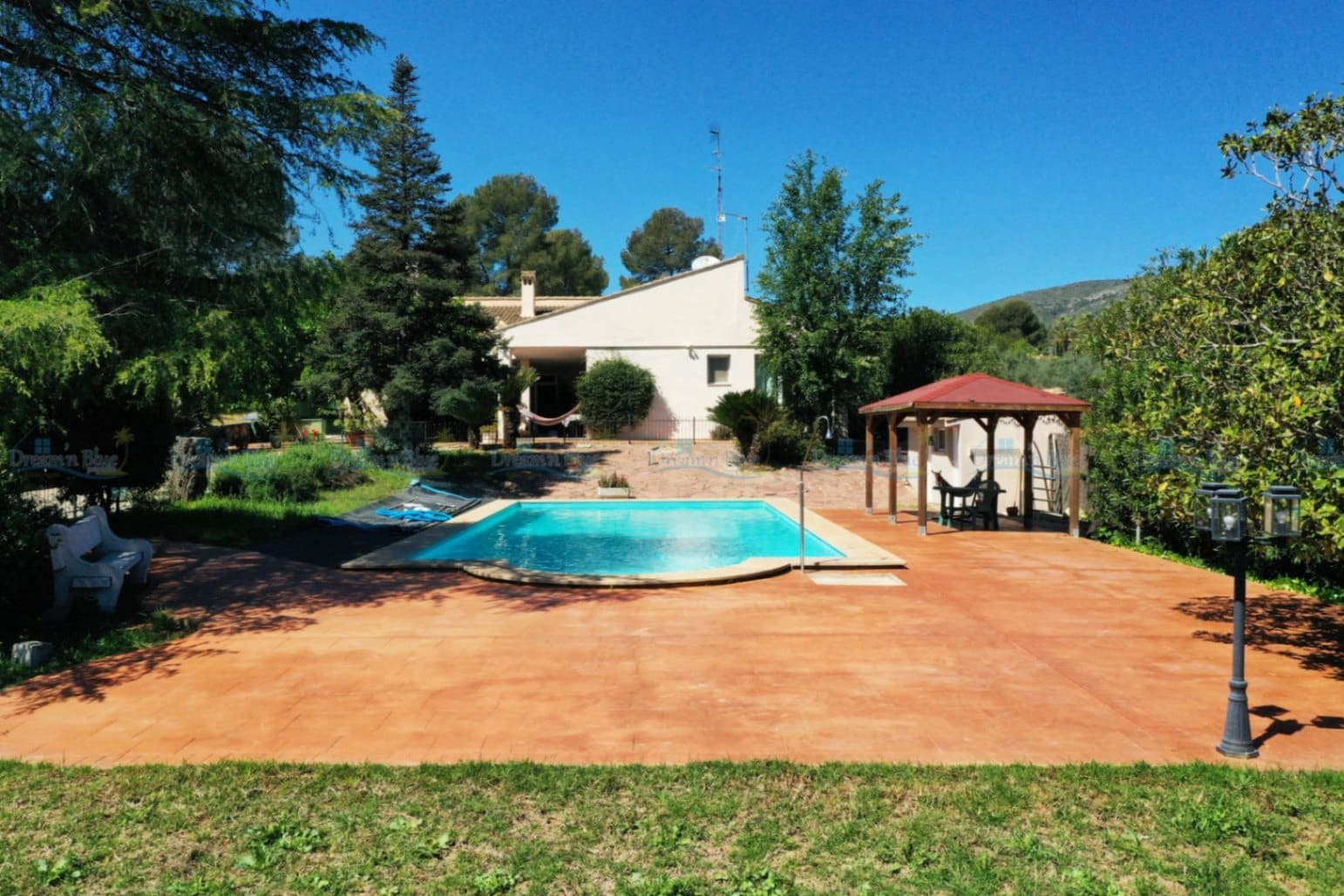 6 soveværelse Villa til salg i Ontinyent med swimmingpool garage - € 465.000 (Ref: 9786855)