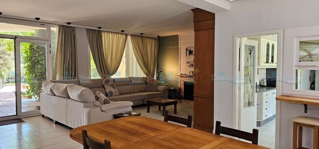 6 soveværelse Villa til salg i Ontinyent med swimmingpool garage - € 465.000 (Ref: 9786855)