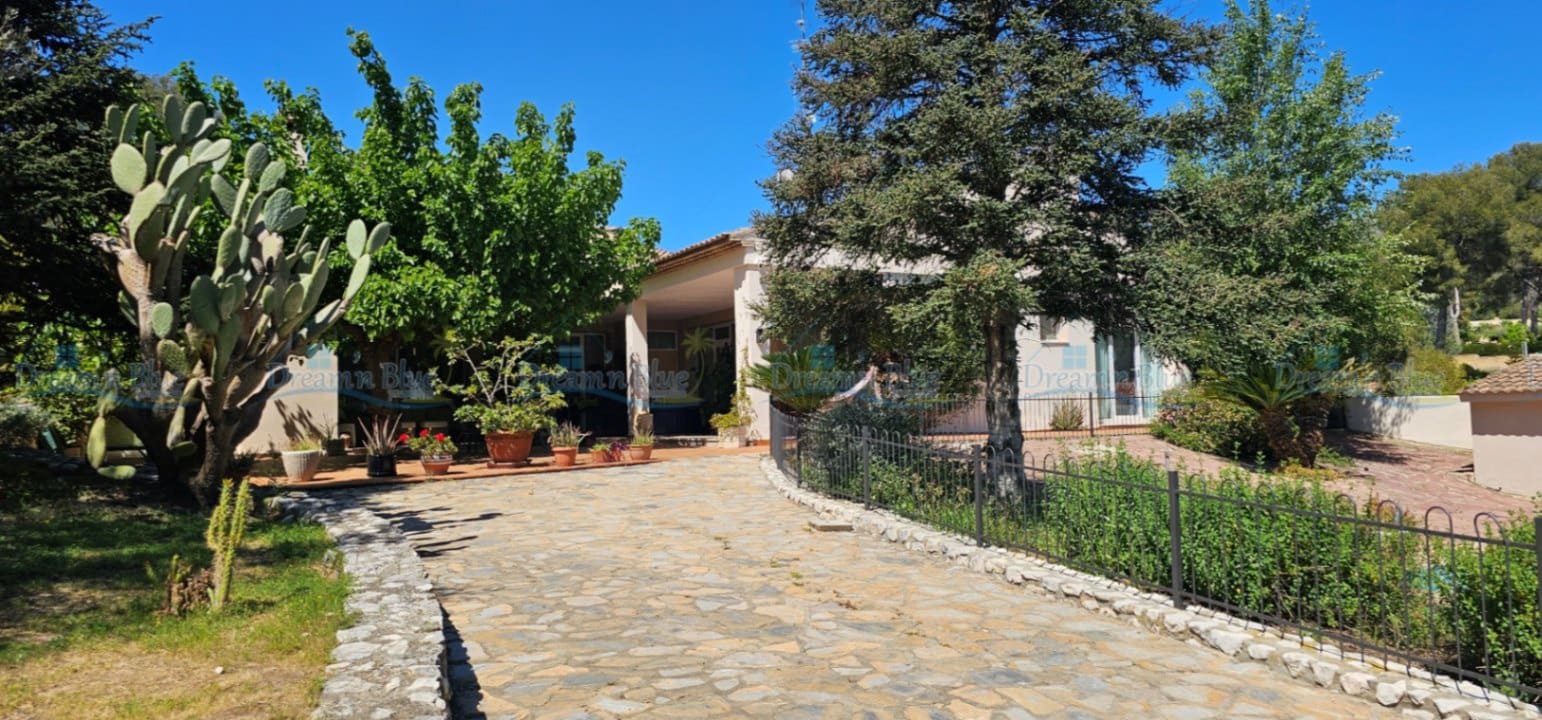 6 soveværelse Villa til salg i Ontinyent med swimmingpool garage - € 465.000 (Ref: 9786855)