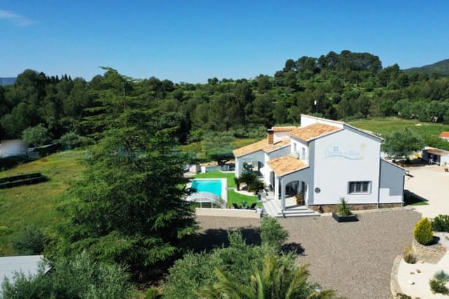 4 quarto Moradia para venda em Ontinyent com piscina garagem - 499 000 € (Ref: 9816464)