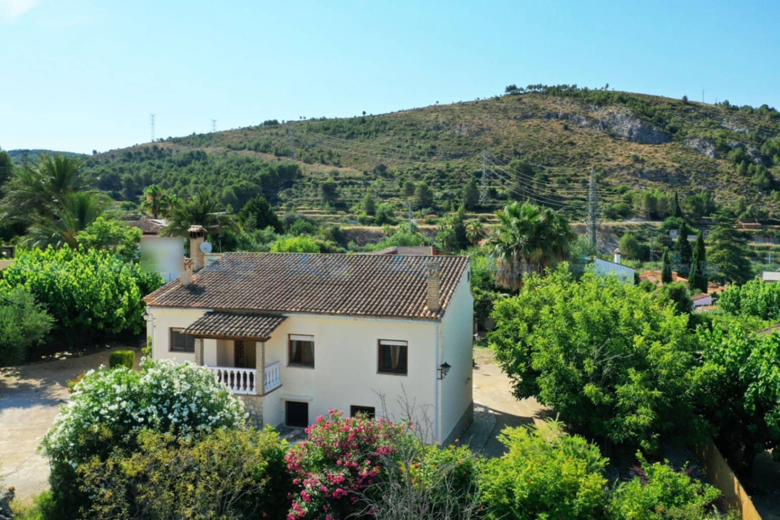 6 Zimmer Villa zu verkaufen in Ontinyent mit Pool Garage - 320.000 € (Ref: 9961677)