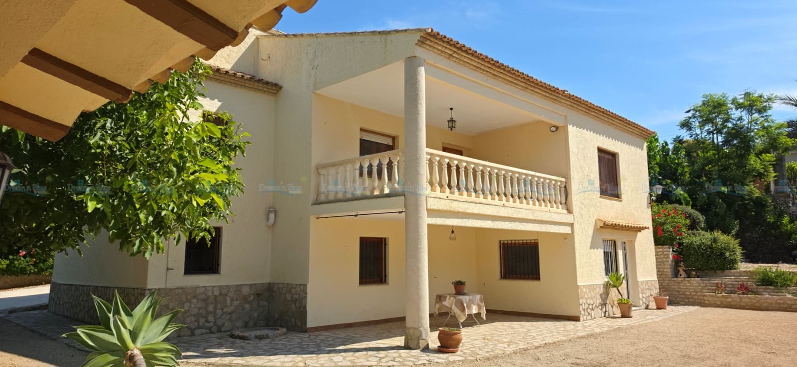 6 Zimmer Villa zu verkaufen in Ontinyent mit Pool Garage - 320.000 € (Ref: 9961677)