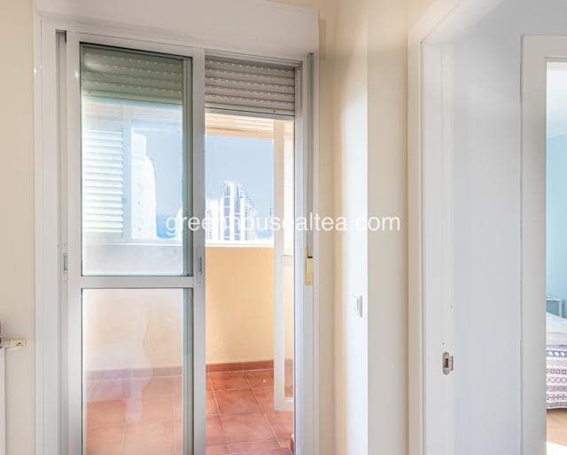 3 quarto Apartamento para venda em Benidorm com piscina garagem - 399 000 € (Ref: 10026470)