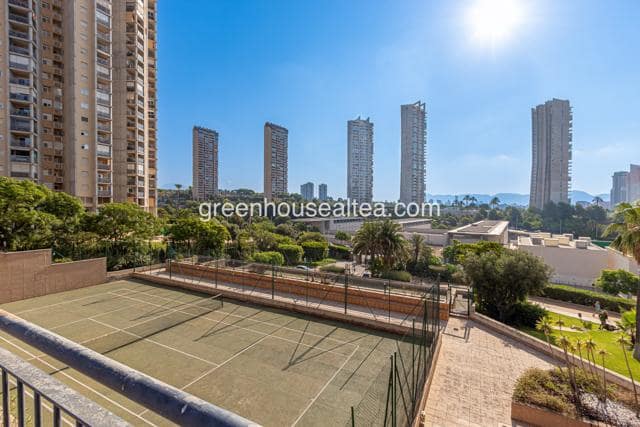 3 quarto Apartamento para venda em Benidorm com piscina garagem - 399 000 € (Ref: 10026470)