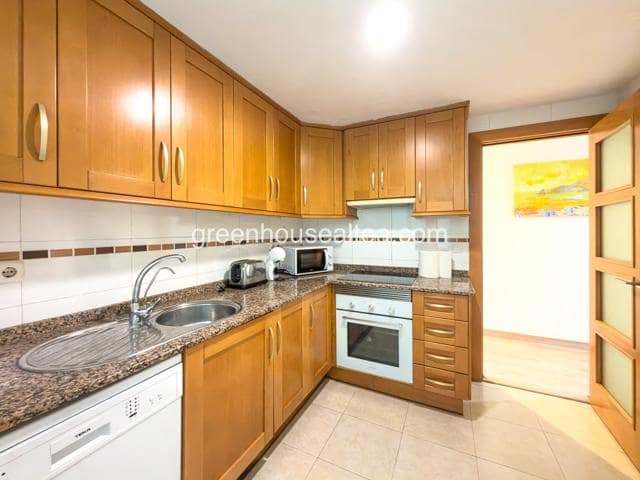 3 quarto Apartamento para arrendar em Altea com garagem - 1 350 € (Ref: 10029719)