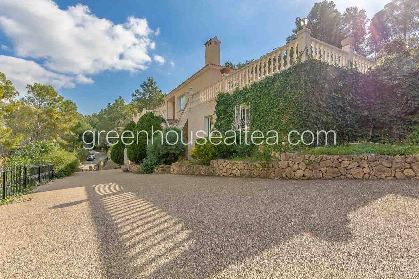 4 soveværelse Villa til salg i Altea med swimmingpool garage - € 690.000 (Ref: 5221324)