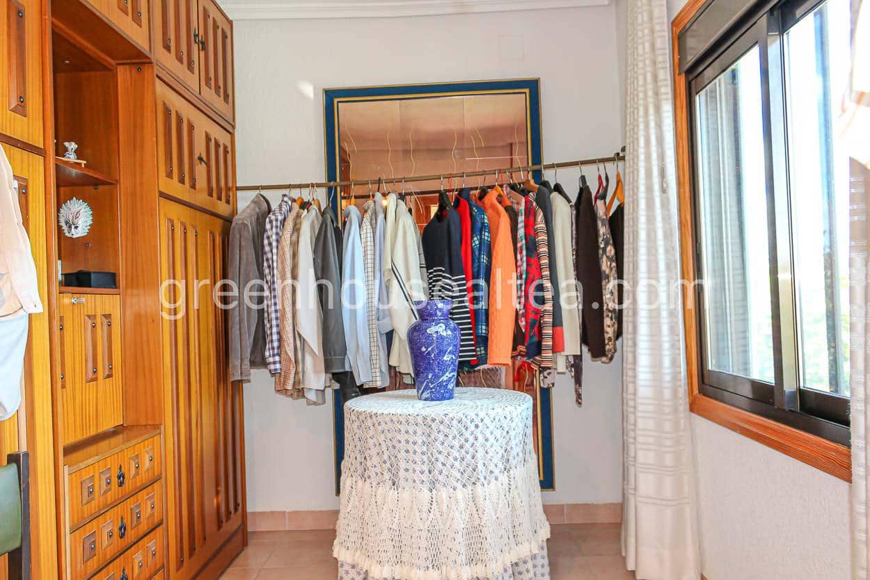 6 soverom Villa til salgs i La Nucia med svømmebasseng garasje - € 525 000 (Ref: 7366356)