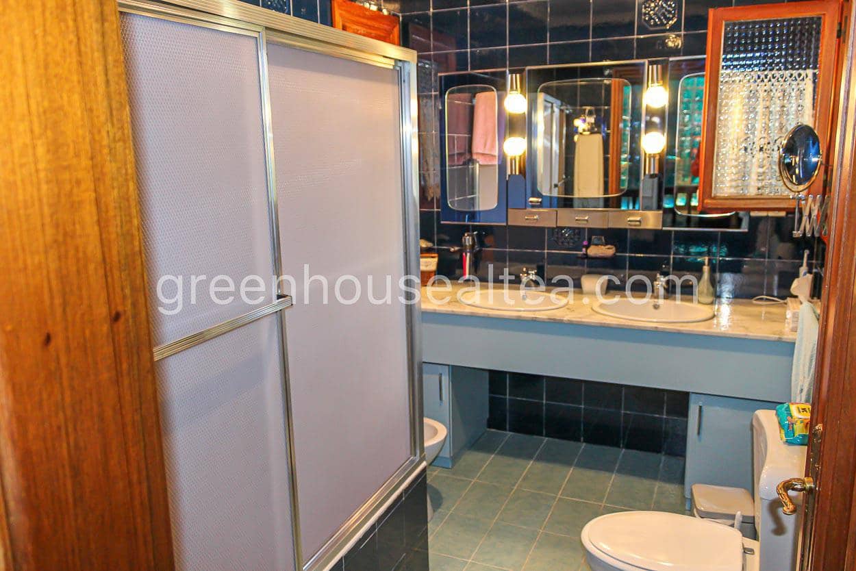 6 soverom Villa til salgs i La Nucia med svømmebasseng garasje - € 525 000 (Ref: 7366356)