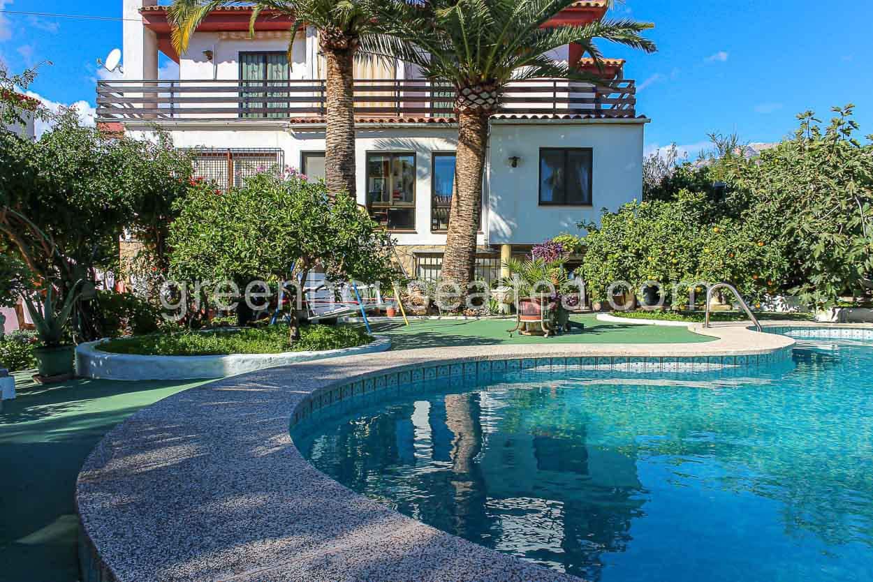 6 soverom Villa til salgs i La Nucia med svømmebasseng garasje - € 525 000 (Ref: 7366356)