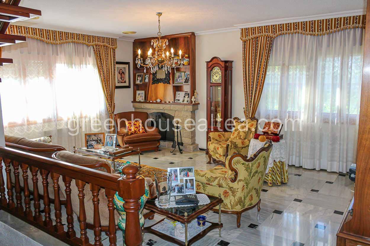 6 soverom Villa til salgs i La Nucia med svømmebasseng garasje - € 525 000 (Ref: 7366356)