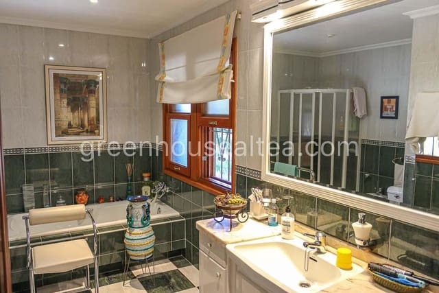 6 soverom Villa til salgs i Coloma  , La Nucia med svømmebasseng garasje - € 525 000 (Ref: 7366356)