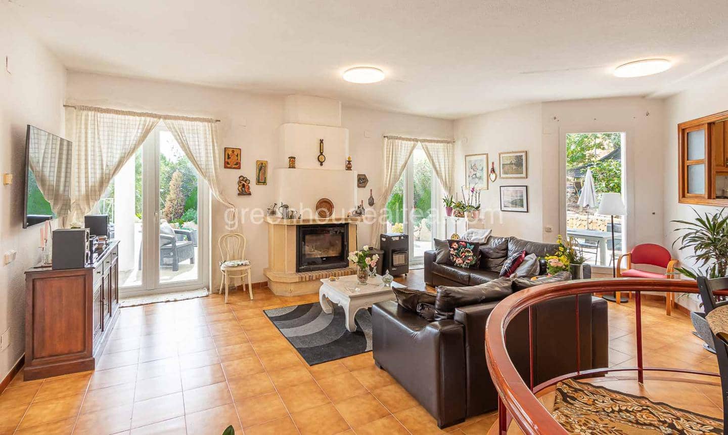 4 bedroom Villa for sale in Callosa d'En Sarria with pool garage - € 530,000 (Ref: 7426217)