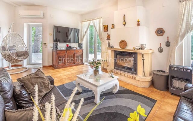 4 bedroom Villa for sale in Callosa d'En Sarrià with pool garage - € 530,000 (Ref: 7426217)